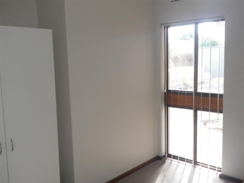 Unit 2, 16 Amery Street, COMO WA 6152, Como - Thumbnail 4