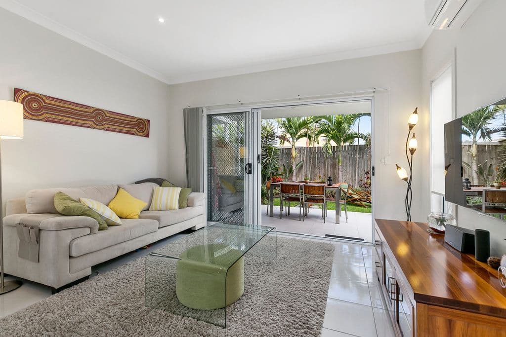 40 Lawrence Drive, Devonport, Devonport - Thumbnail 2