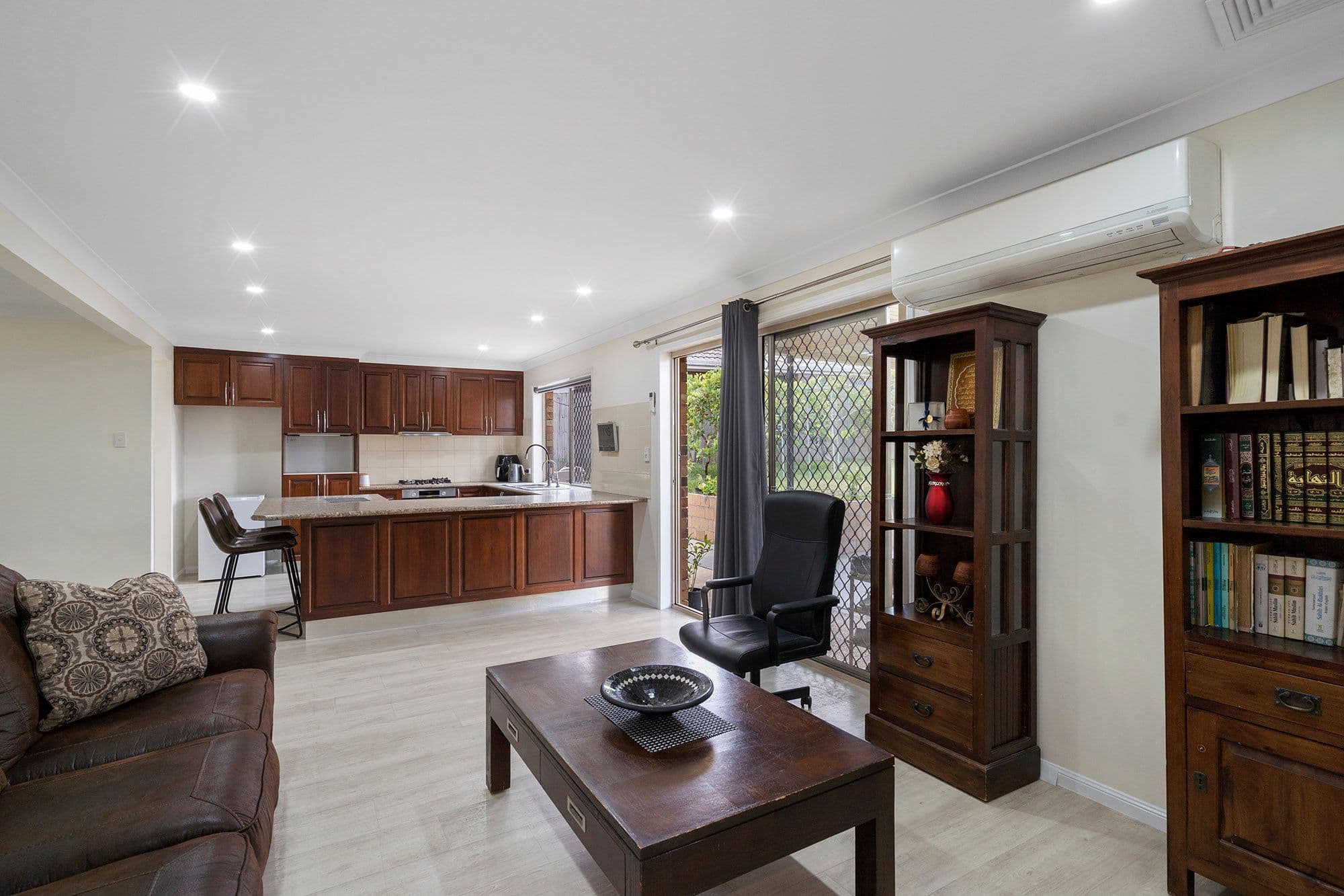 60 Chateau Street, Calamvale QLD 4116, Calamvale - Thumbnail 4