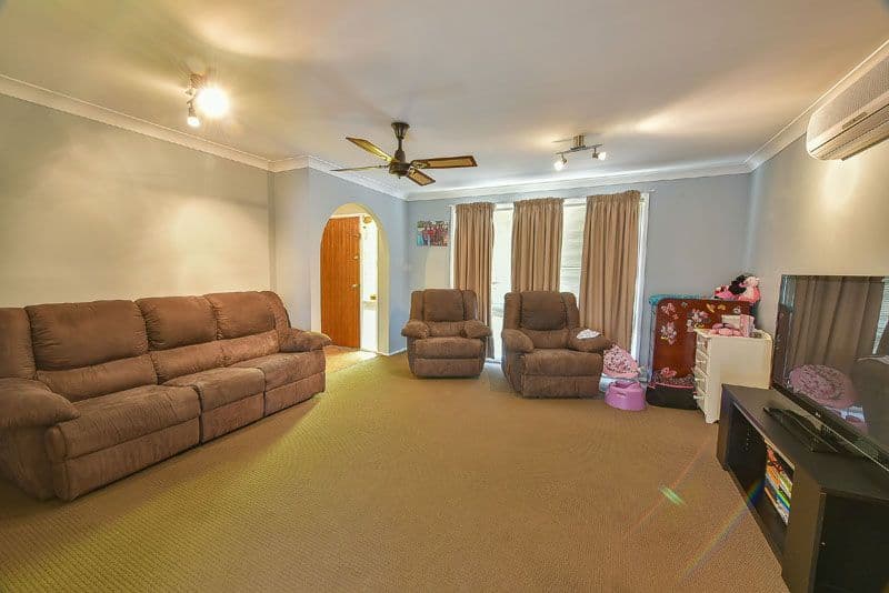 206 Eagleview Road, Minto NSW 2566, Minto - Thumbnail 3