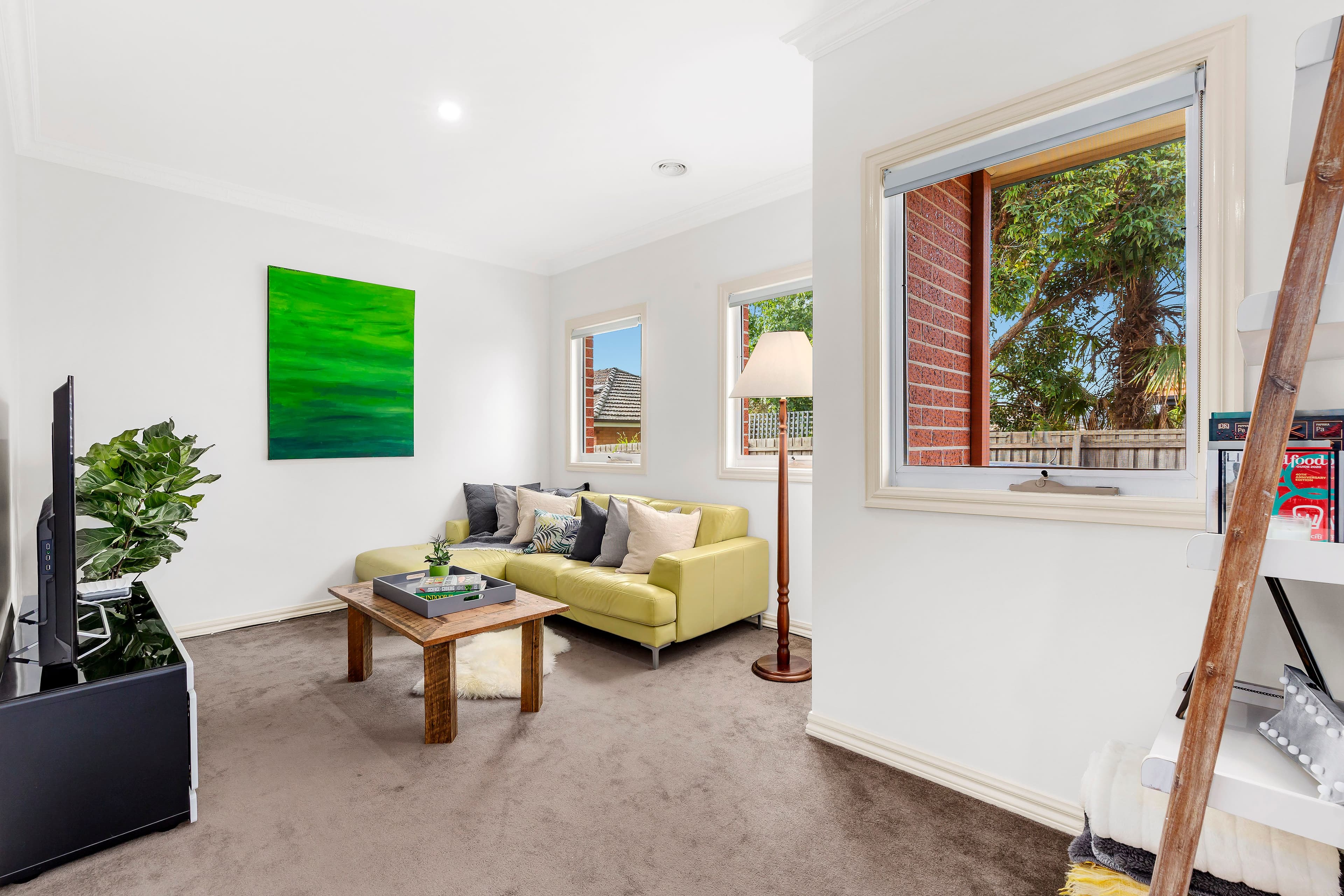 8 Oriel Road, Ivanhoe VIC 3079, Ivanhoe - Thumbnail 2
