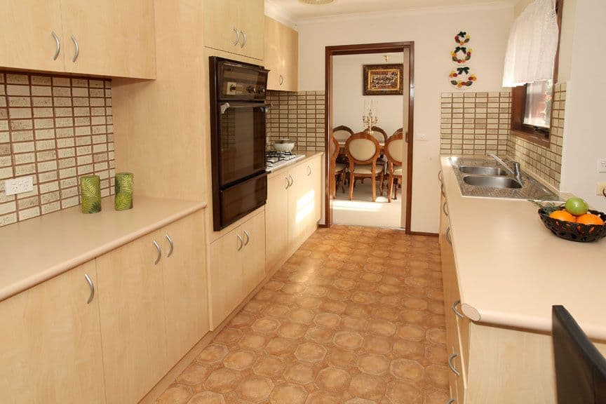 23 Tanner Street, GLEN WAVERLEY VIC 3150, Glen Waverley - Thumbnail 3