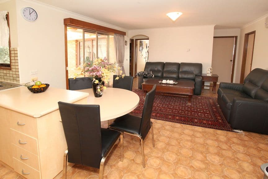 23 Tanner Street, GLEN WAVERLEY VIC 3150, Glen Waverley - Thumbnail 4