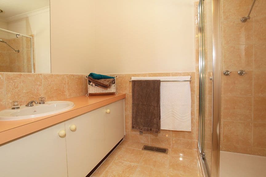 23 Tanner Street, GLEN WAVERLEY VIC 3150, Glen Waverley - Thumbnail 8