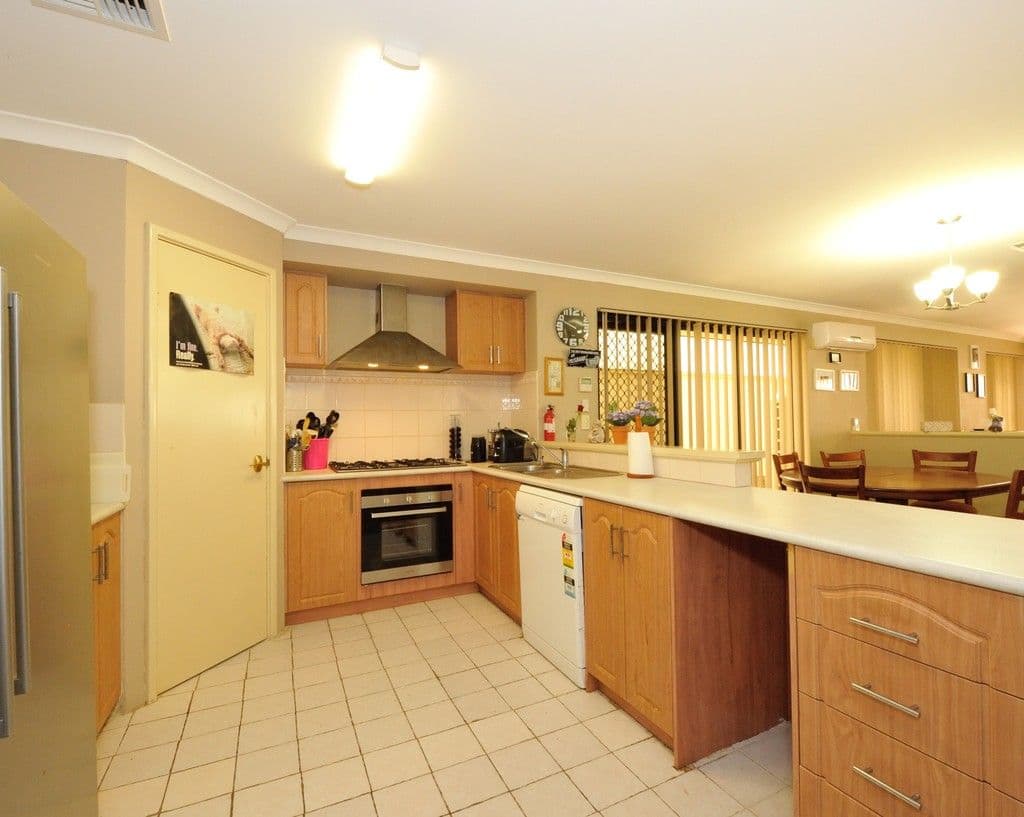 8 Gorman Place, Calista WA 6167, Calista - Thumbnail 3