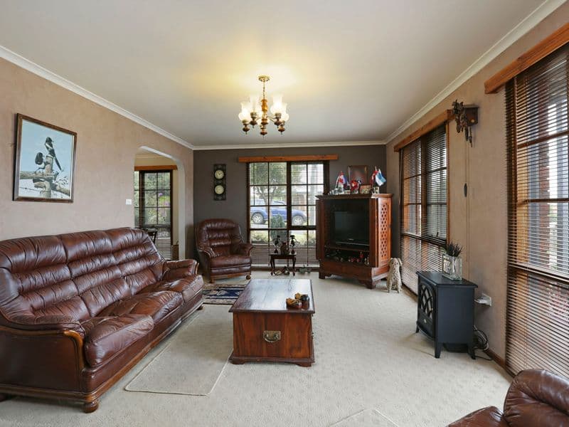 77 Yarramundi Drive, Clifton Springs VIC 3222, Clifton Springs - Thumbnail 2