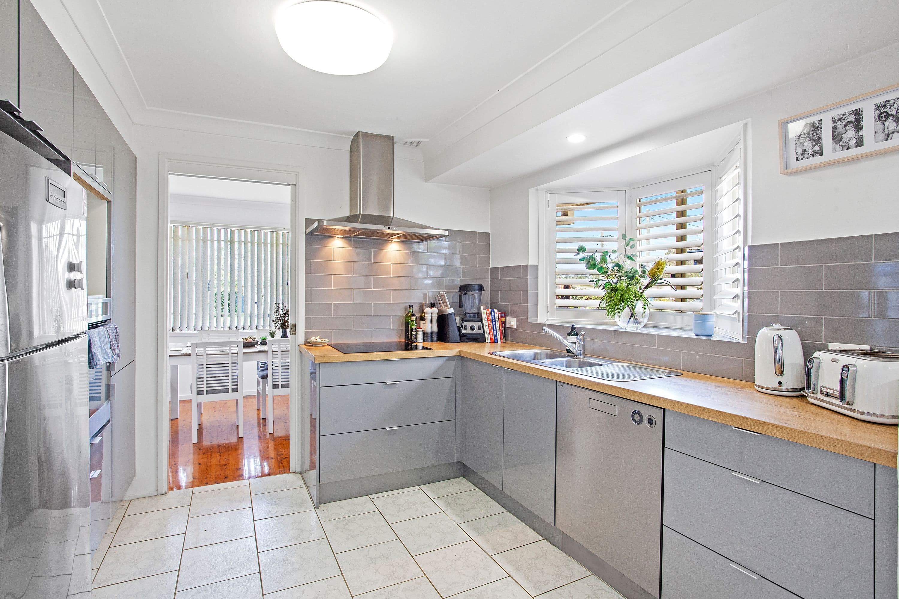 98 Kathleen White Crescent, Killarney Vale NSW 2261, Killarney Vale - Thumbnail 2
