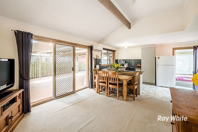 13 Crystal Gardens, Cranbourne West VIC 3977, Cranbourne West - Thumbnail 3