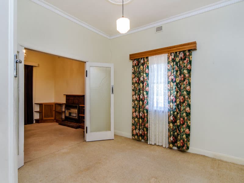 82 Victor Harbor Road, Old Noarlunga - Thumbnail 4