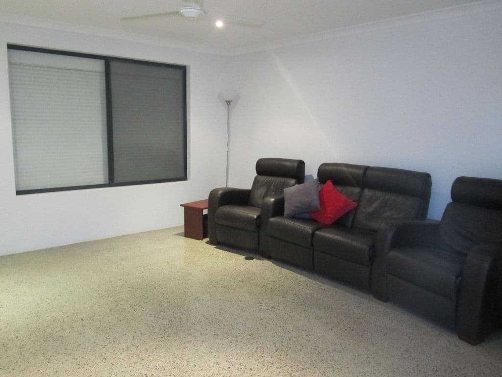 11 Stillwater Avenue, DRUMMOND COVE WA 6532, Drummond Cove - Thumbnail 5