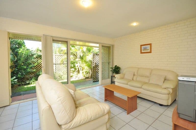 9 Westerham Street, TARINGA QLD 4068, Taringa - Thumbnail 2