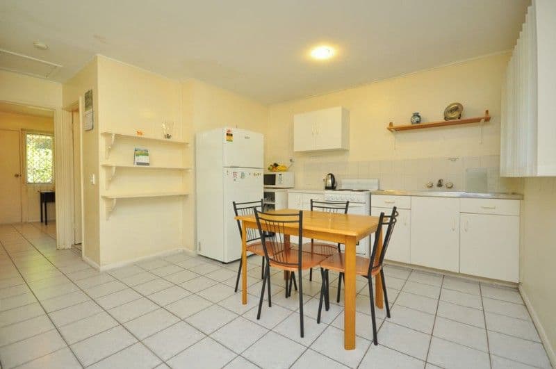 9 Westerham Street, TARINGA QLD 4068, Taringa - Thumbnail 4