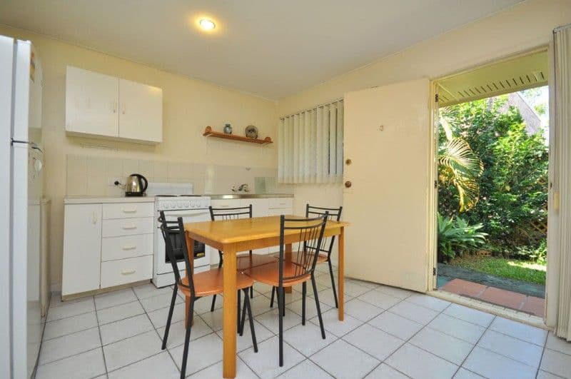 9 Westerham Street, TARINGA QLD 4068, Taringa - Thumbnail 5