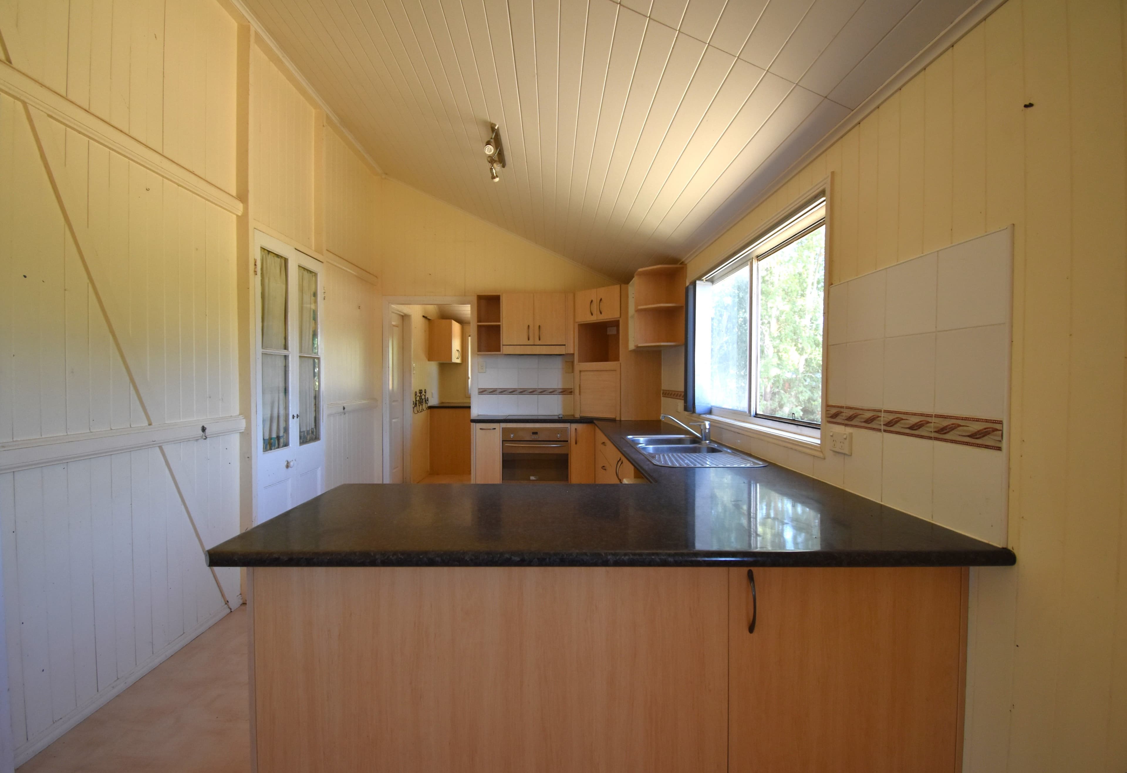 117 Fir Street, Barcaldine QLD 4725, Barcaldine - Thumbnail 5