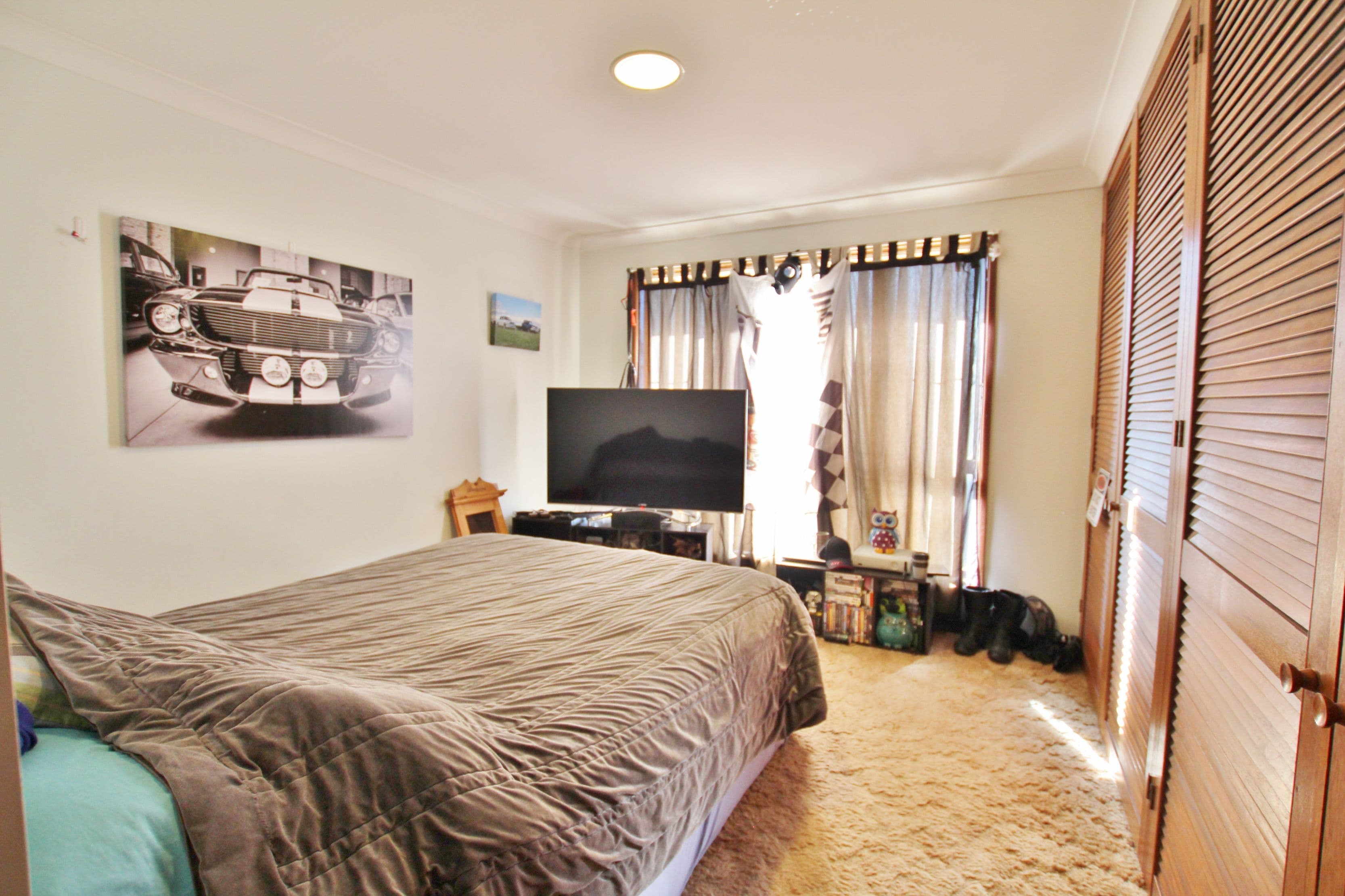 12 Charles Crescent, Young - Thumbnail 7