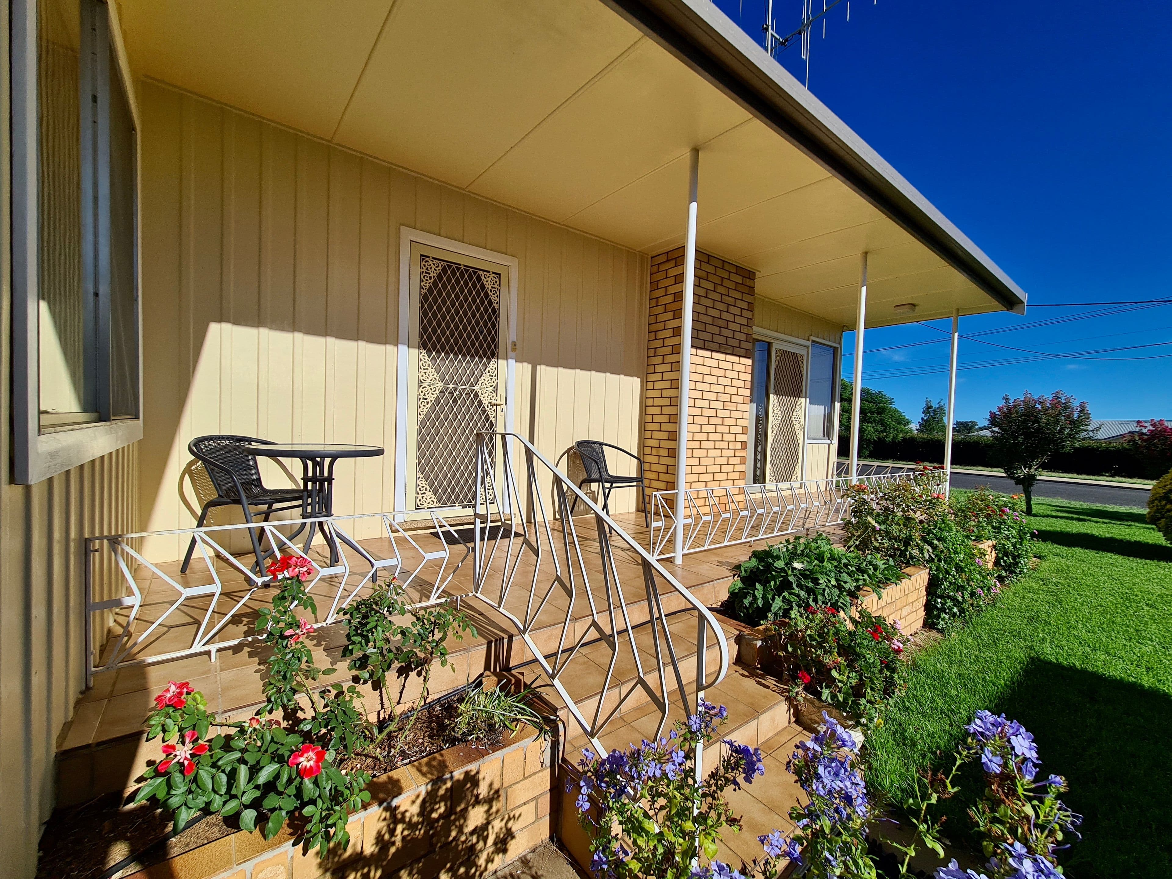 11 Brolgan Road, Parkes NSW 2870, Parkes - Image 1