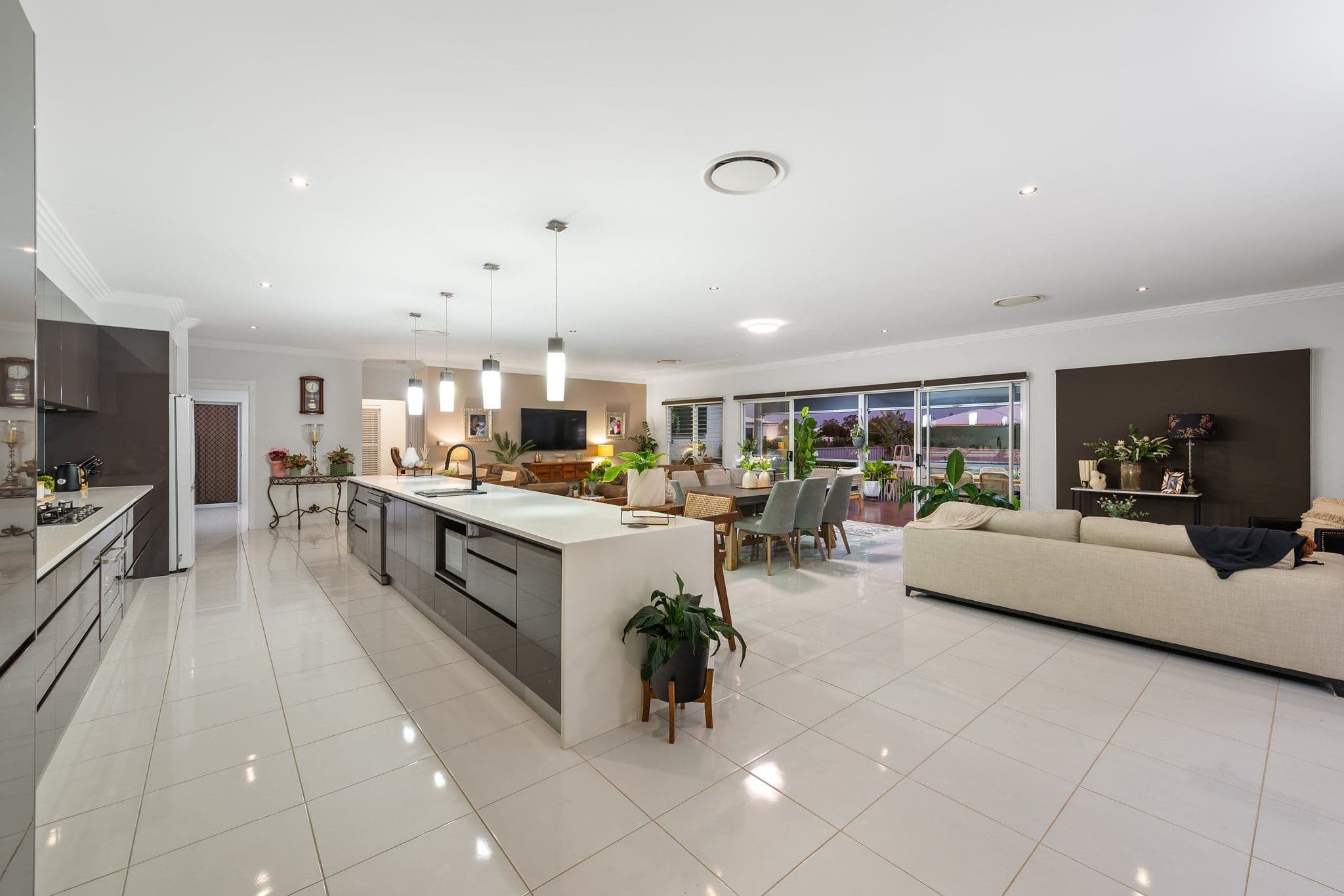 7 Banjo Patterson Place, Dalby QLD 4405, Dalby - Thumbnail 2