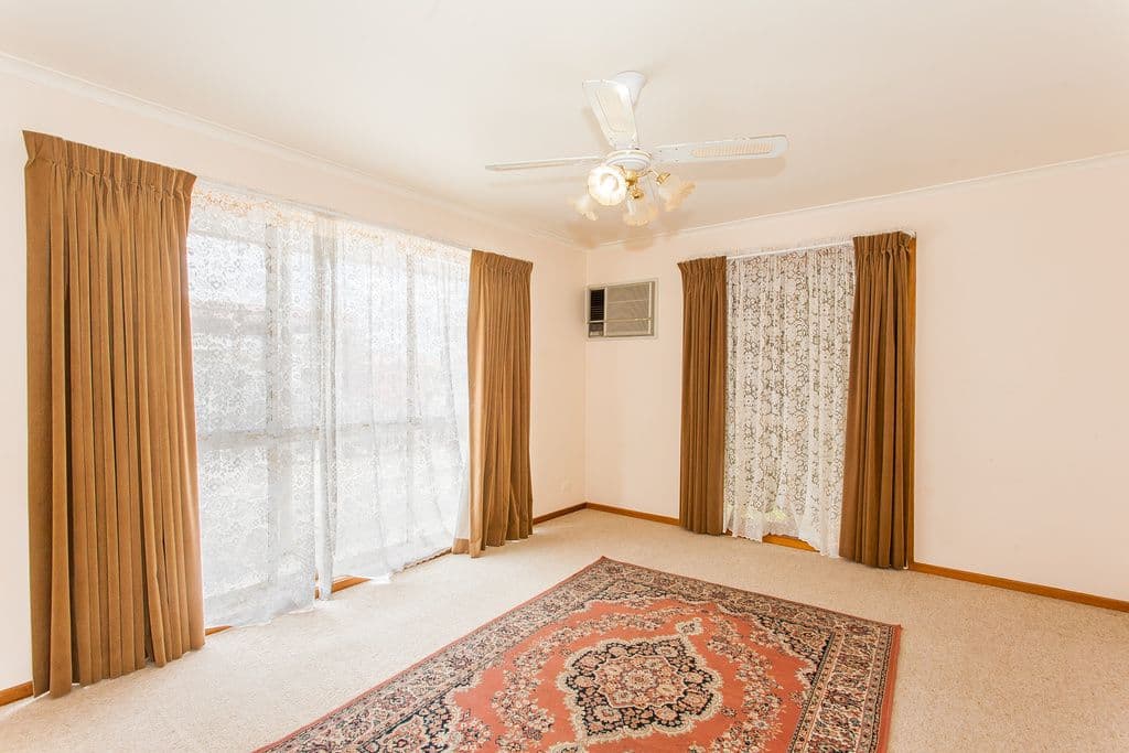 52 Norma Street, MELTON VIC 3337, Melton - Thumbnail 4
