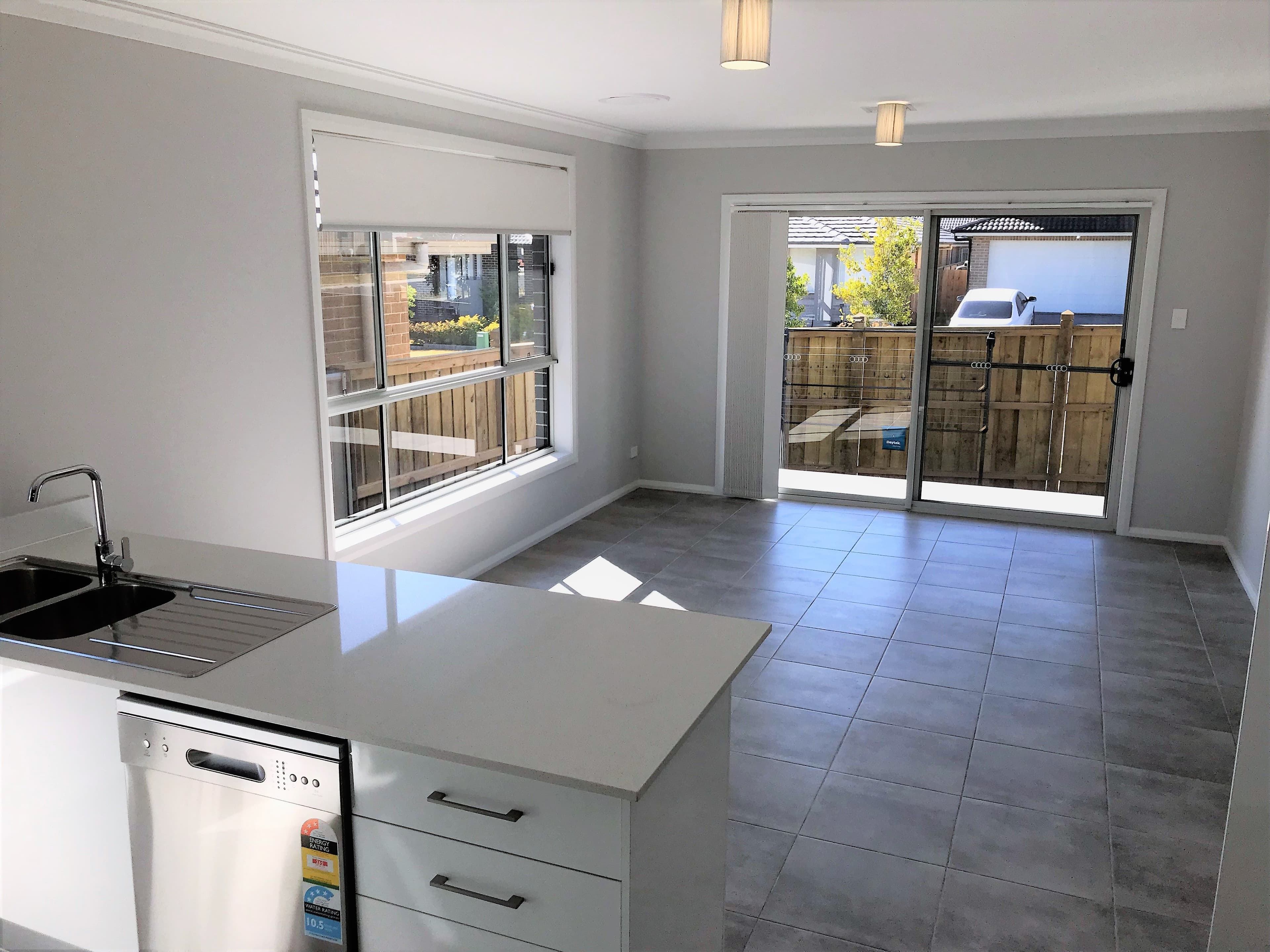 11 Allison Circuit, Oran Park - Thumbnail 2