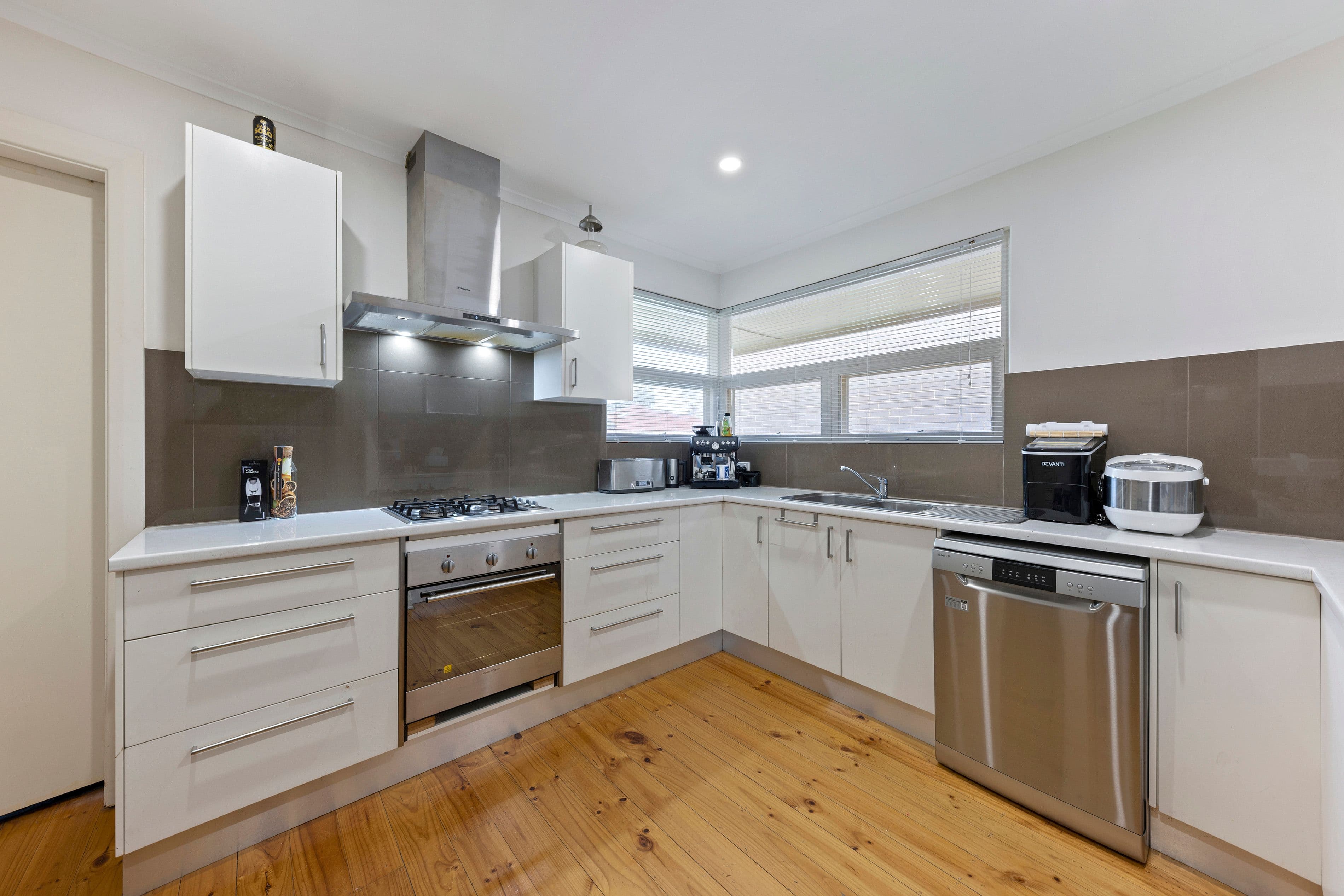 13 Doncaster Avenue, Novar Gardens SA 5040, Novar Gardens - Thumbnail 6