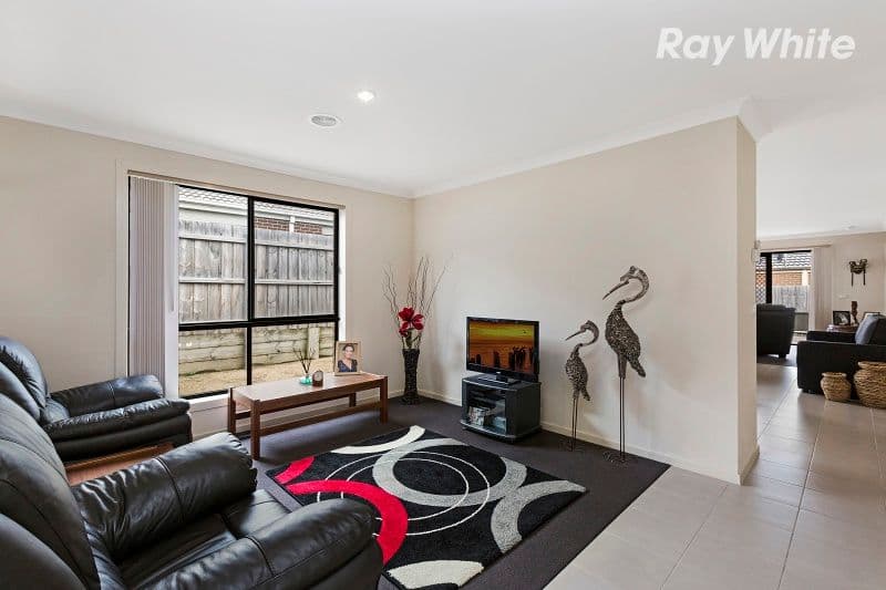 4 Alapont Close, Pakenham VIC 3810, Pakenham - Thumbnail 4