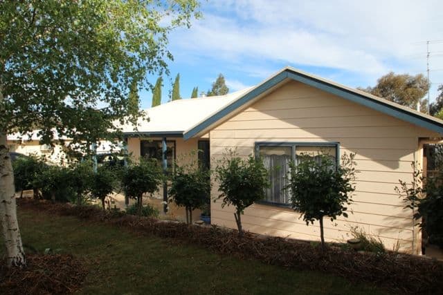16 Kelly Street, CLARE SA 5453, Clare - Image 1
