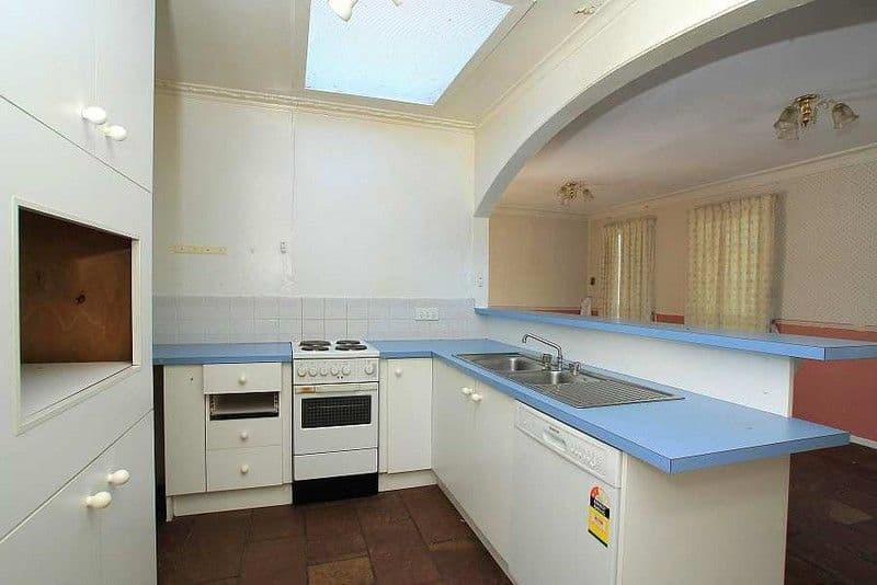 42 Somerset Street, WANTIRNA SOUTH VIC 3152, Wantirna South - Thumbnail 2