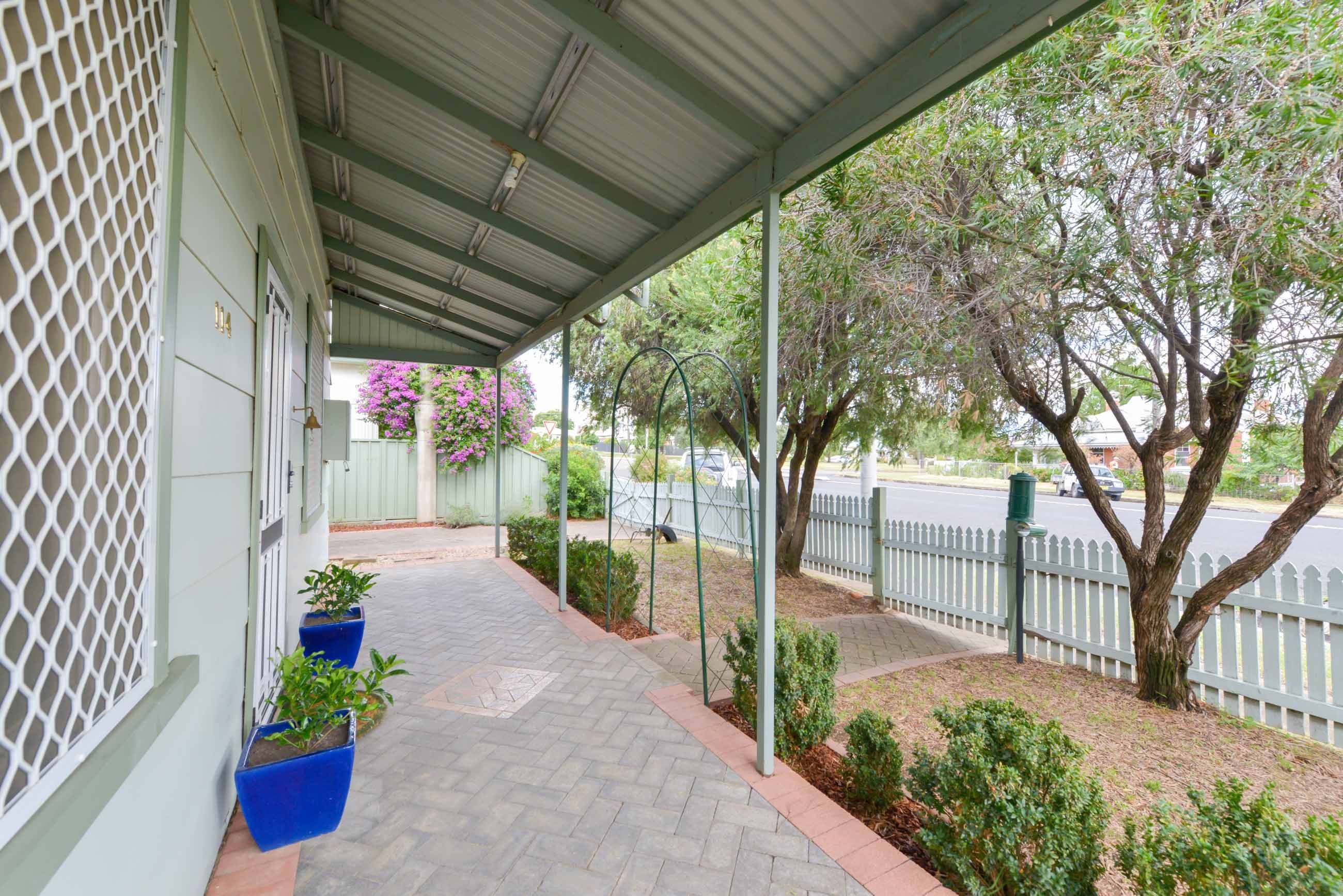 114 Denison Street, Tamworth NSW 2340, Tamworth - Thumbnail 2