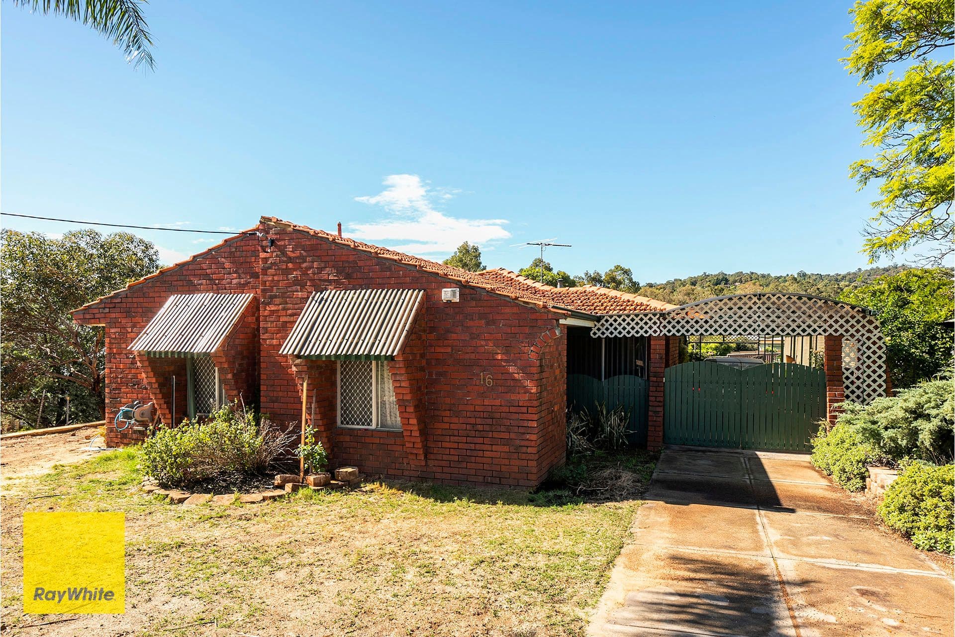 16 Booralie Way, Maida Vale WA 6057, Maida Vale - Thumbnail 2