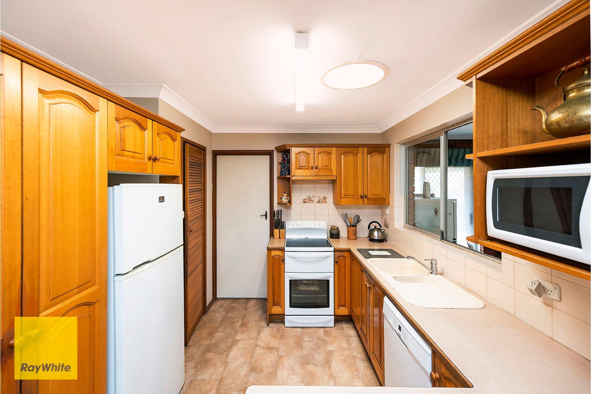 16 Booralie Way, Maida Vale WA 6057, Maida Vale - Thumbnail 8