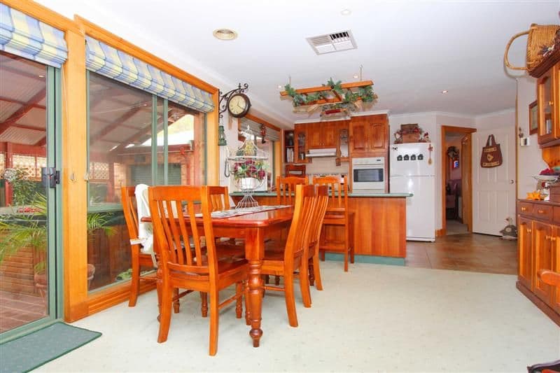 8 Toolim Walk, SYDENHAM VIC 3037, Sydenham - Thumbnail 2