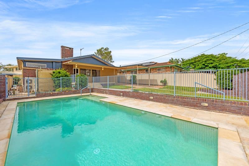 12 Larwon Terrace, Southport - Image 1