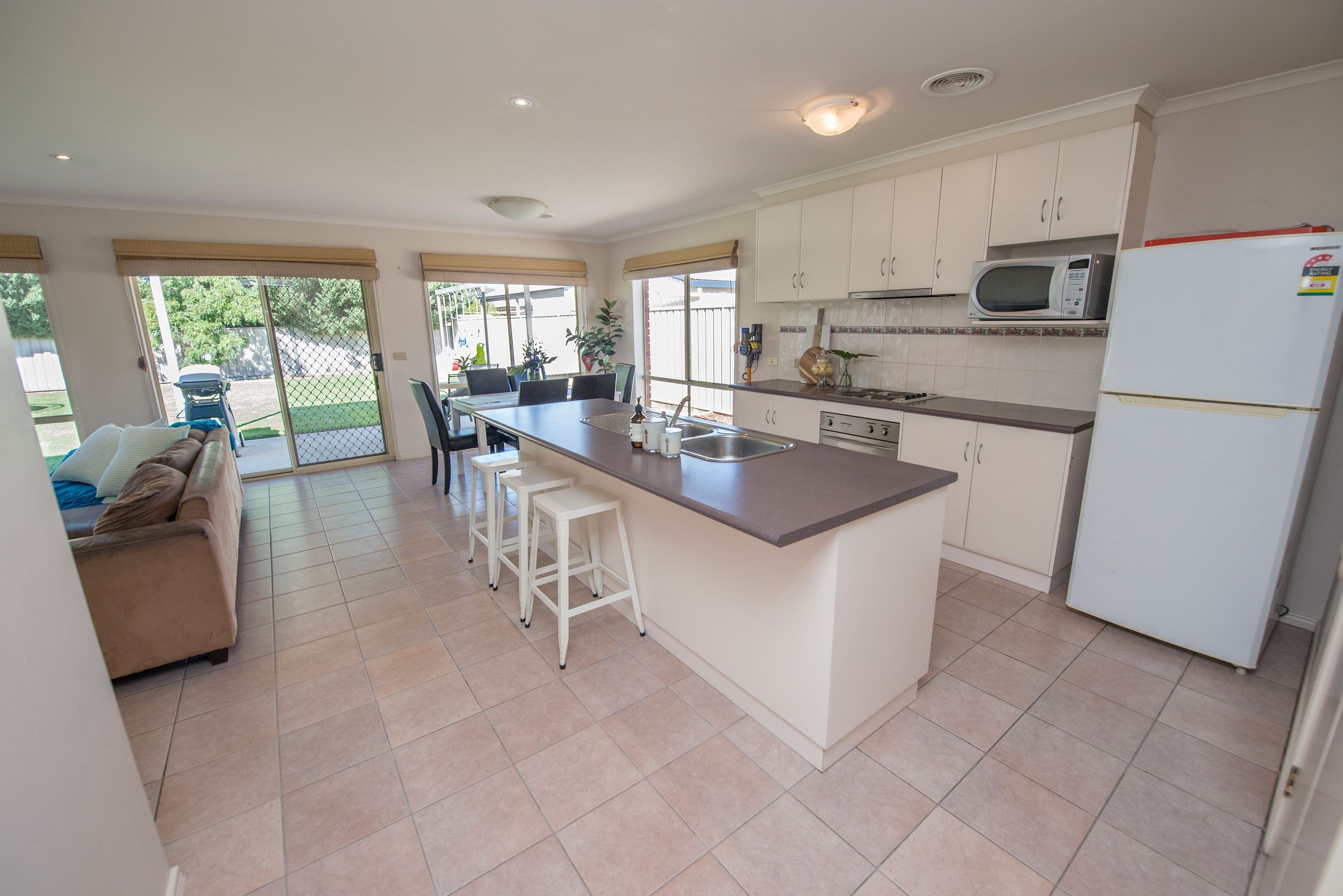 9 Gaethan Drive, Swan Hill VIC 3585, Swan Hill - Thumbnail 2