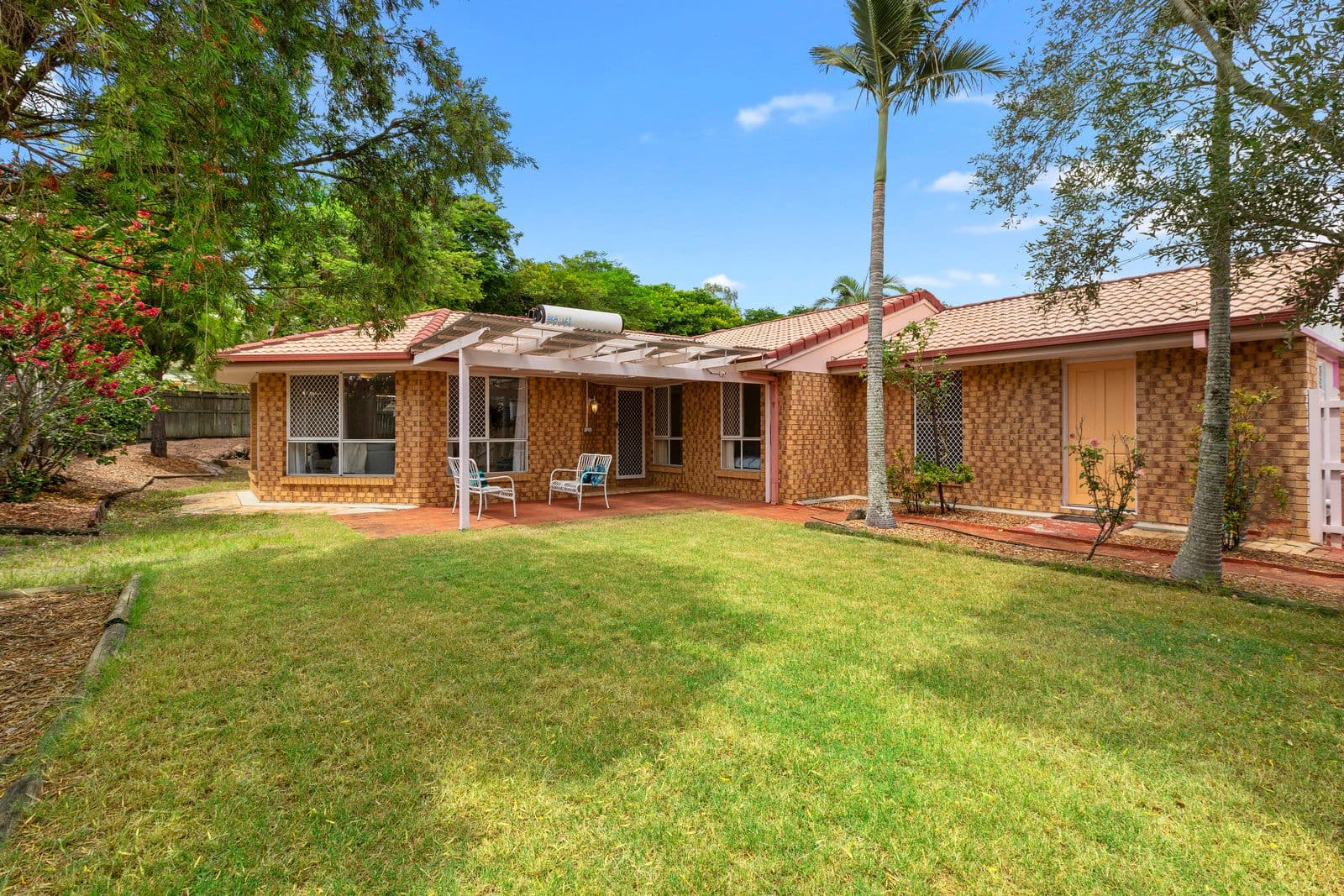 37 Appleyard Crescent, Coopers Plains QLD 4108, Coopers Plains - Thumbnail 2