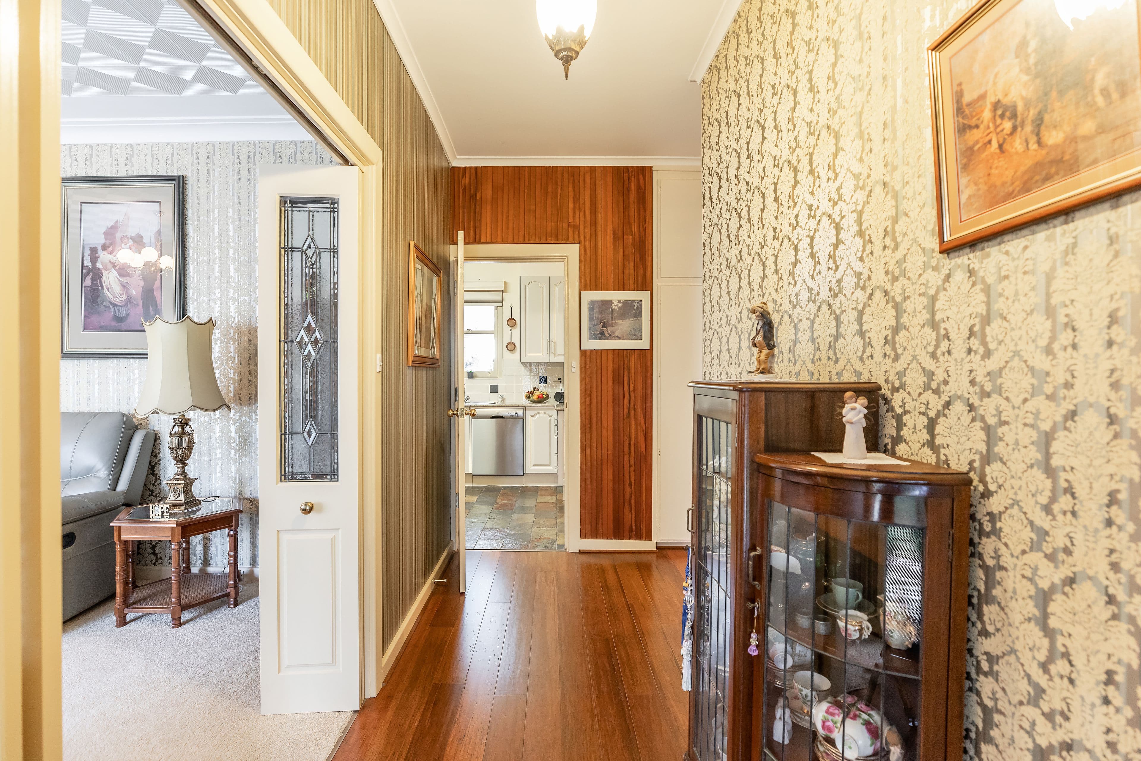 7 Surrey Crescent, Lower Mitcham SA 5062, Lower Mitcham - Thumbnail 2