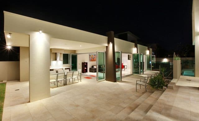 8 Alfred Street, MERMAID BEACH QLD 4218, Mermaid Beach - Thumbnail 3