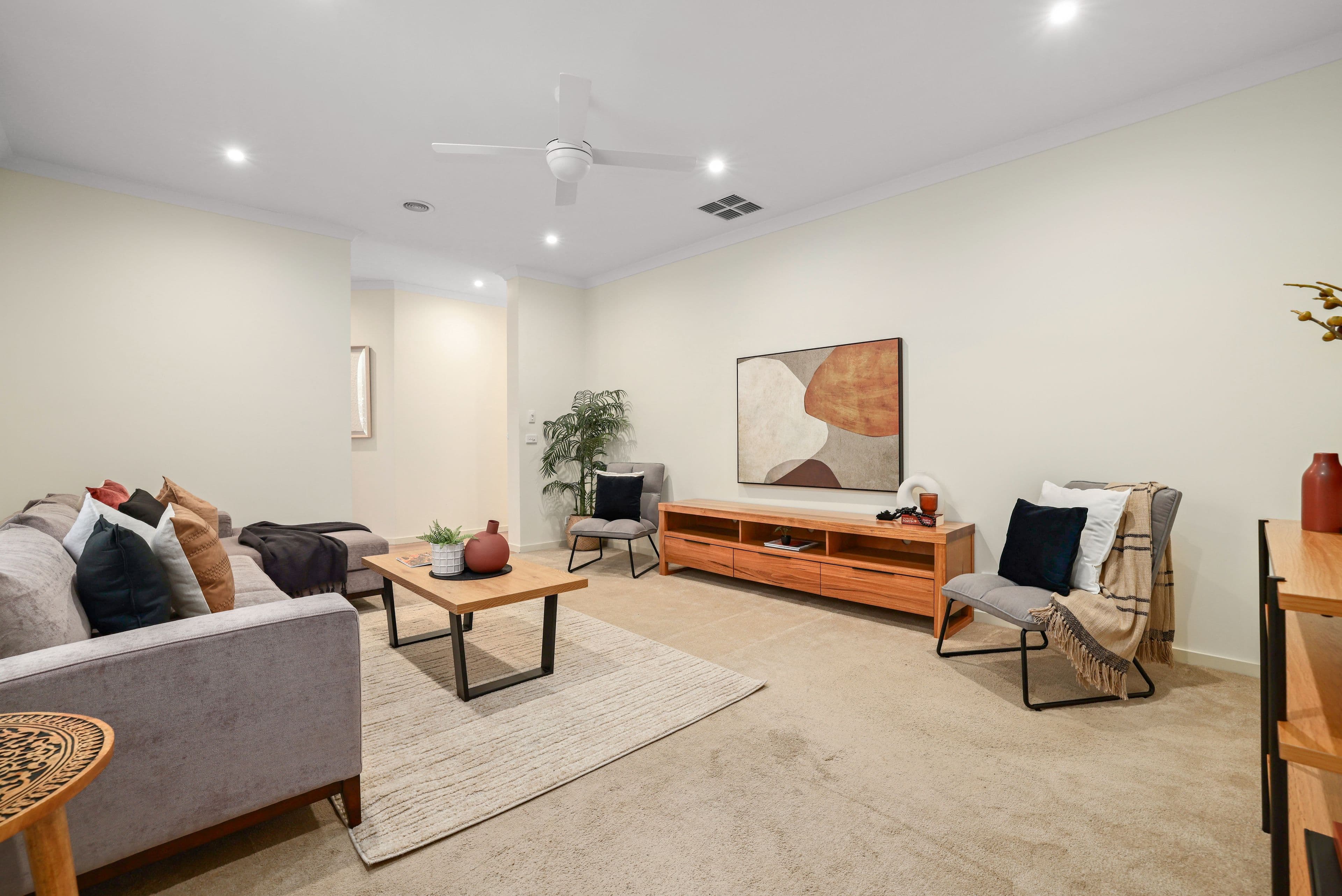 2a Kent Street, Knoxfield VIC 3180, Knoxfield - Thumbnail 2