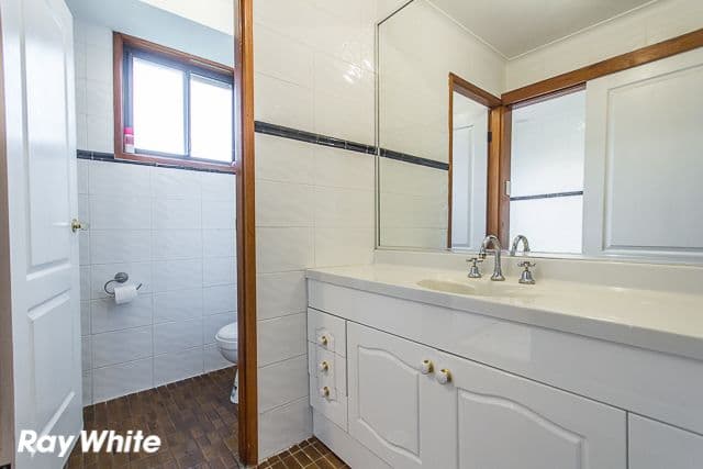 2 Wewak Place, BOSSLEY PARK NSW 2176, Bossley Park - Thumbnail 4