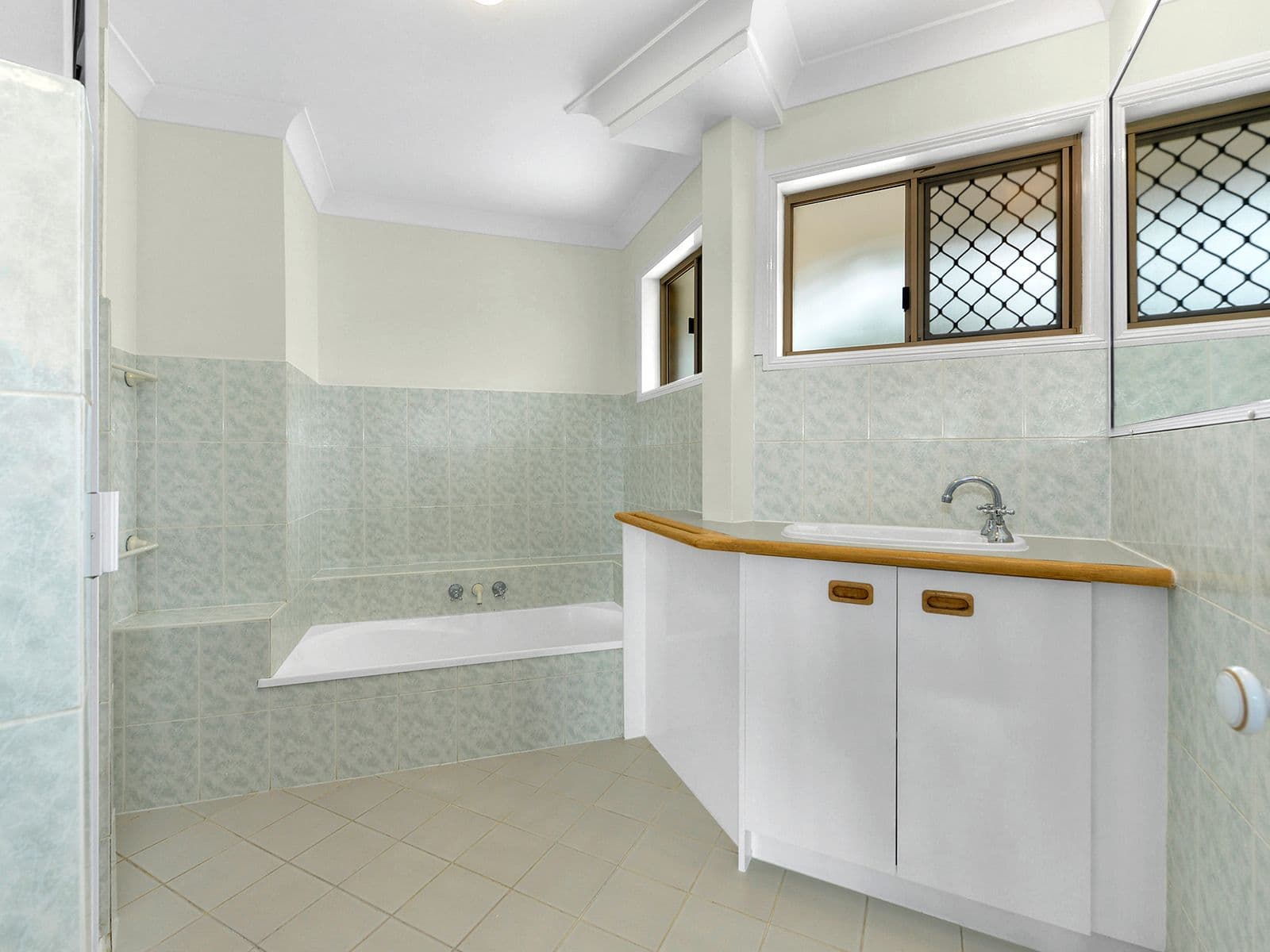 7 Lunar Place, Bridgeman Downs QLD 4035, Bridgeman Downs - Thumbnail 6