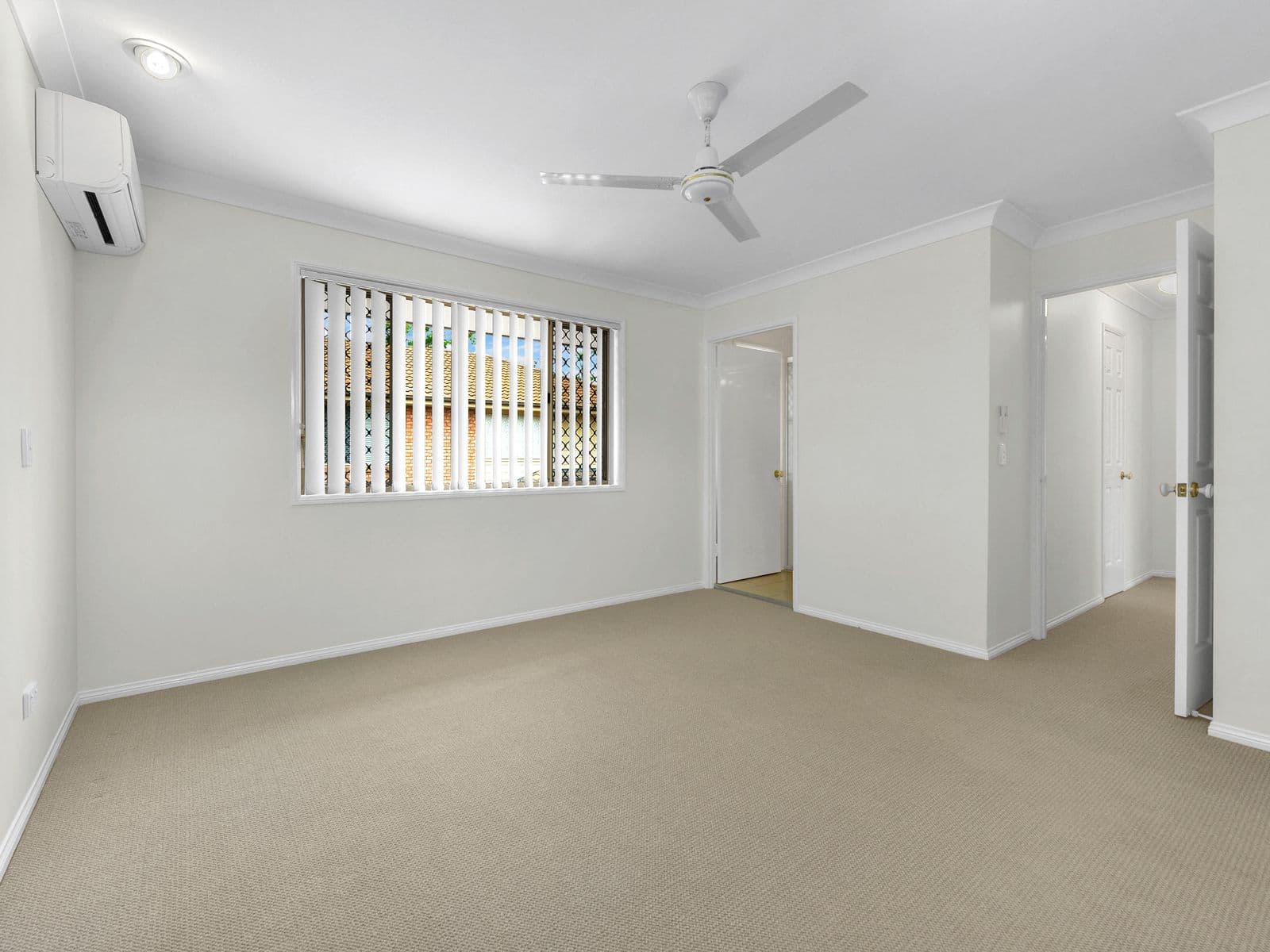 7 Lunar Place, Bridgeman Downs QLD 4035, Bridgeman Downs - Thumbnail 7