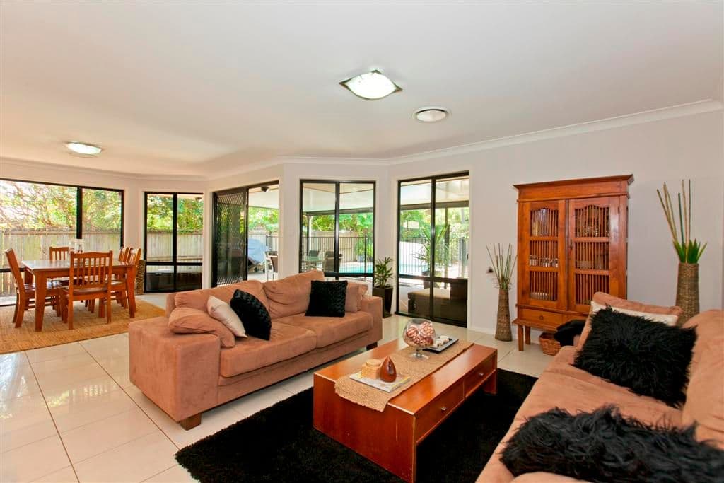 19 Rose Street, ORMISTON QLD 4160, Ormiston - Thumbnail 3