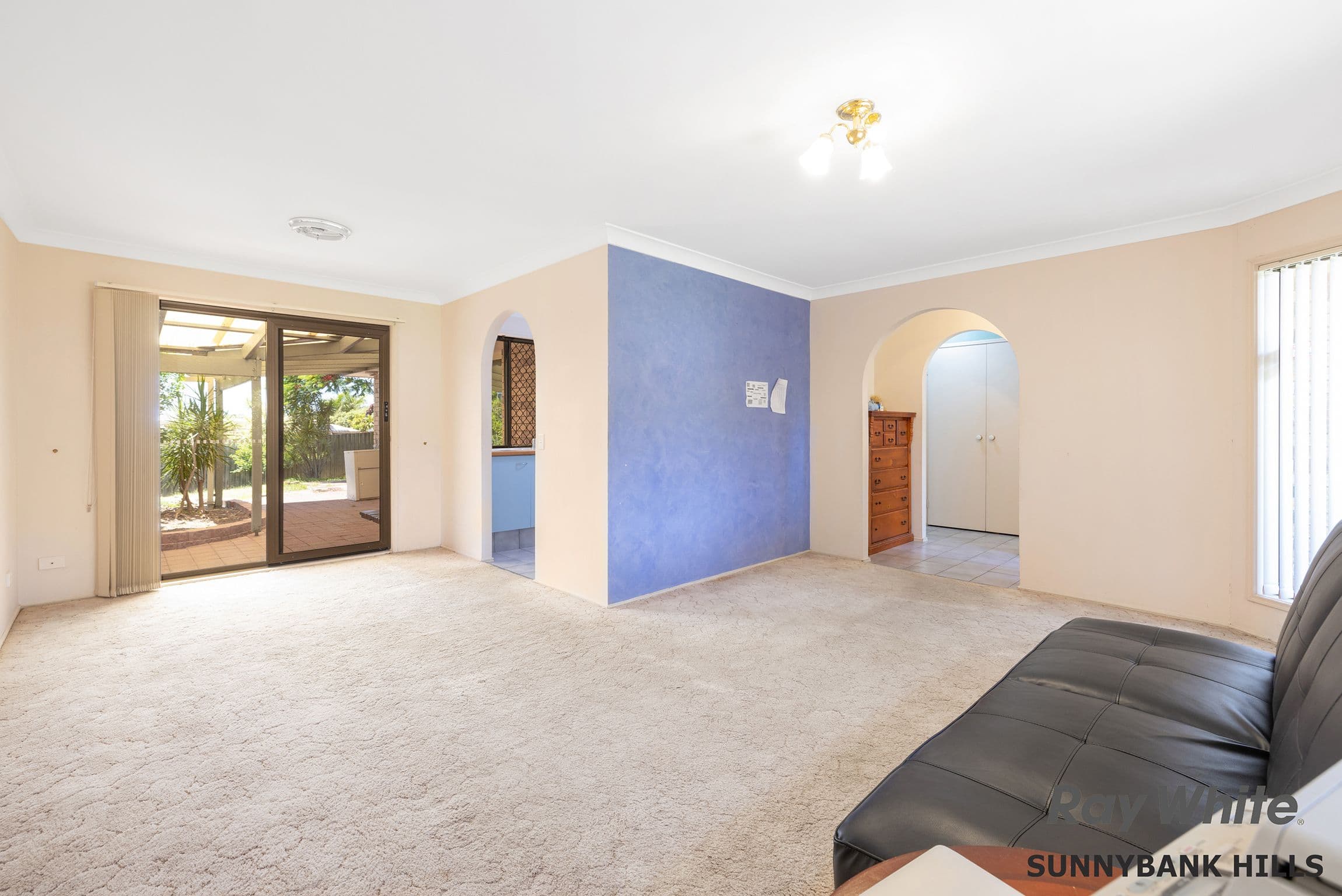 8 Carrumbella Drive, Arundel QLD 4214, Arundel - Thumbnail 2