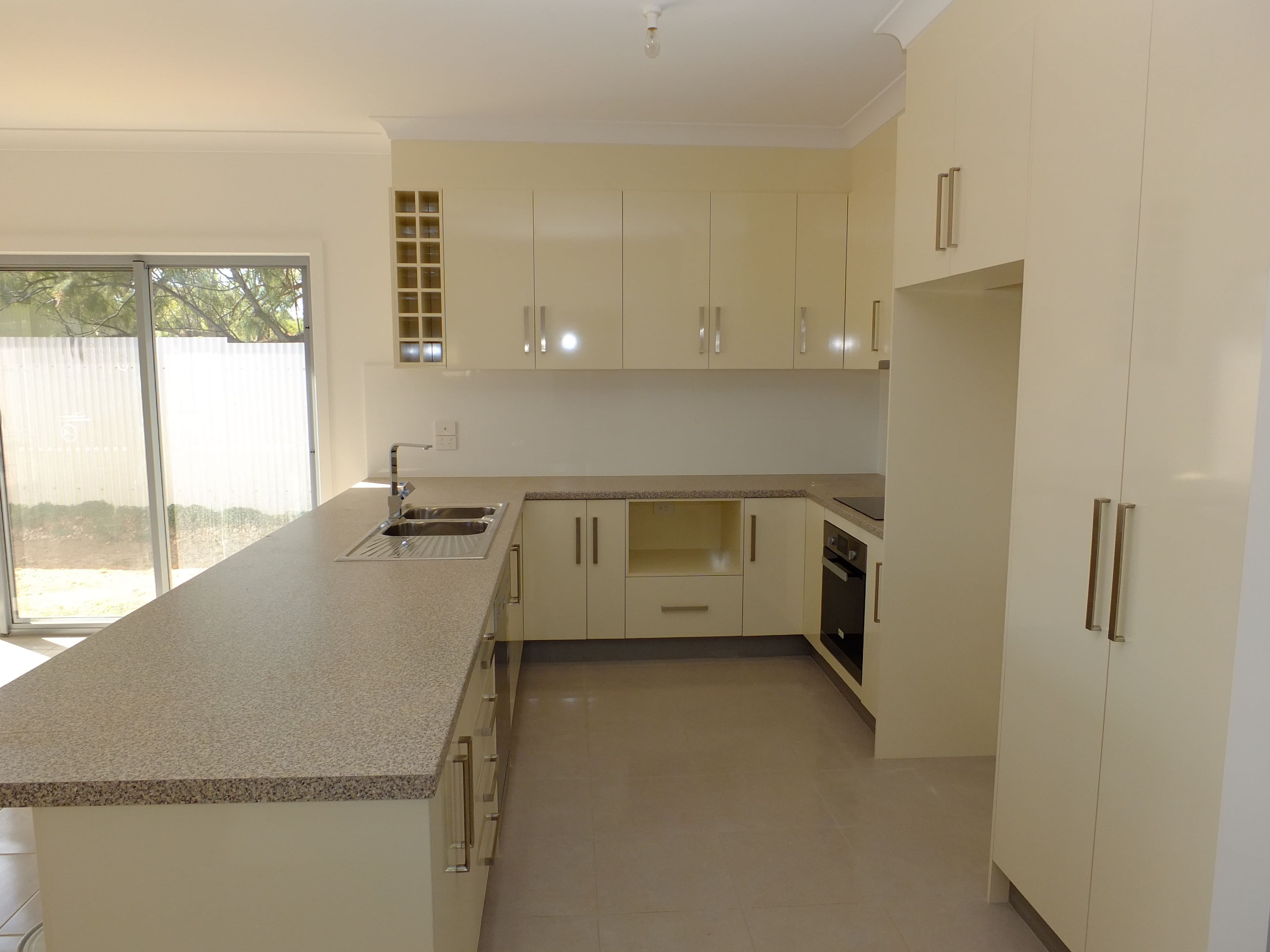 9 Kadina Road, Moonta SA 5558, Moonta - Thumbnail 2