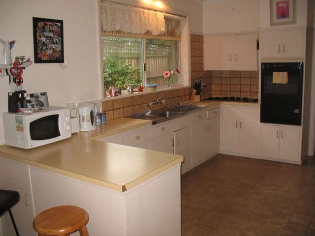 12 St James Crescent, WARRNAMBOOL VIC 3280, Warrnambool - Image 1
