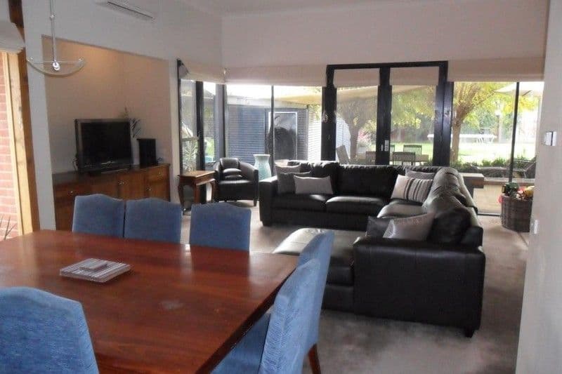 20 Butler Street, SEYMOUR VIC 3660, Seymour - Thumbnail 2