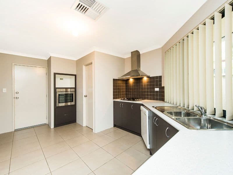 24 Brindabella Avenue, Rockingham WA 6168, Rockingham - Thumbnail 3