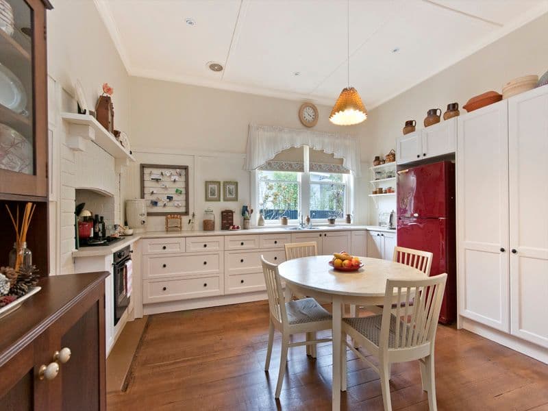 18 Haig Street, Hamilton VIC 3300, Hamilton - Thumbnail 2