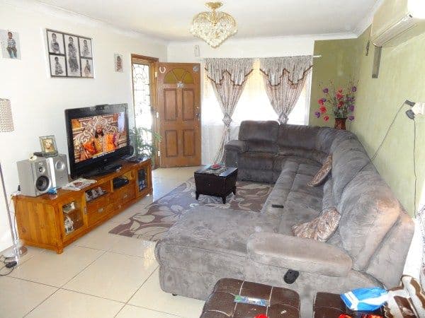 11 Lomani Street, BUSBY NSW 2168, Busby - Thumbnail 4