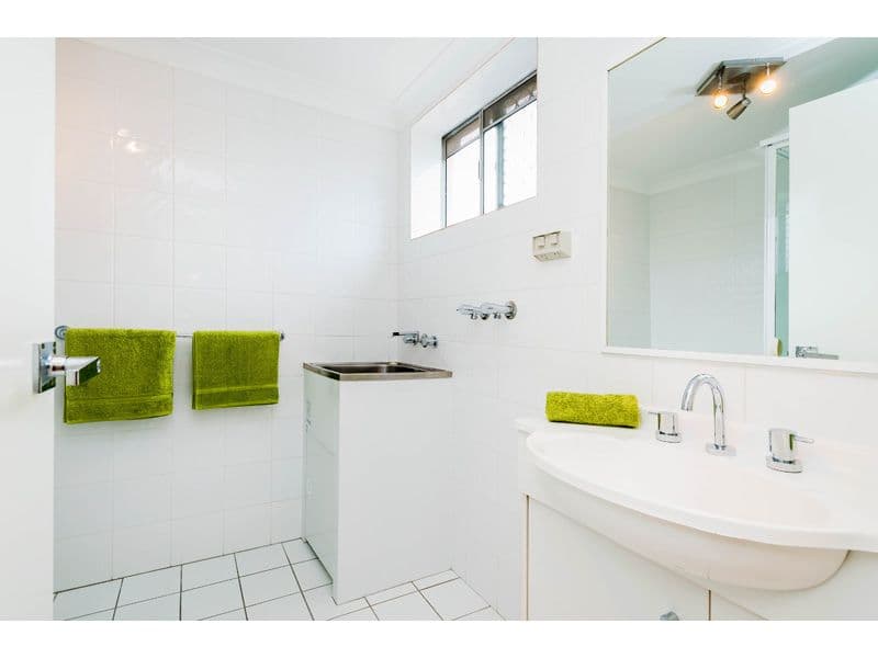 88 Cleveland Street, GREENSLOPES QLD 4120, Greenslopes - Thumbnail 7