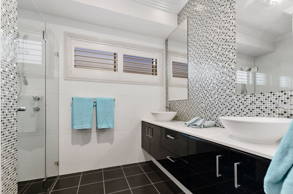 23 Waterview Avenue, Haywards Bay - Thumbnail 4